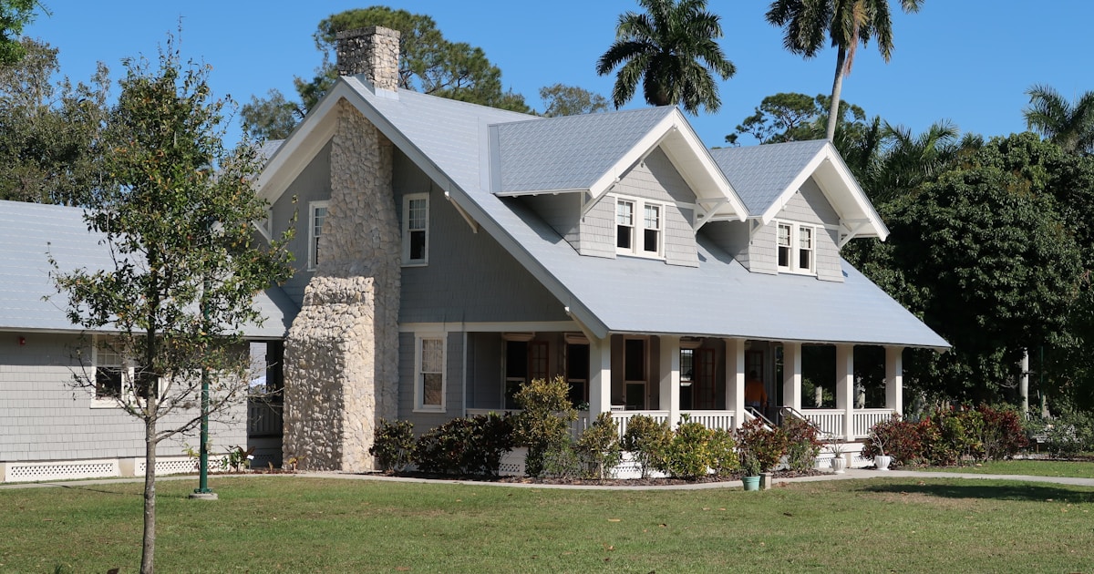 Replacement Cost vs Actual Cash Value: Home Insurance Explained